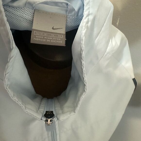 Nike XL (16-18) Women’s Full ZIP Light Blue Jacket - Picture 5 of 7